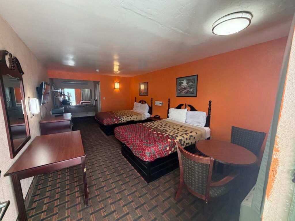 Travel inn - Image 6