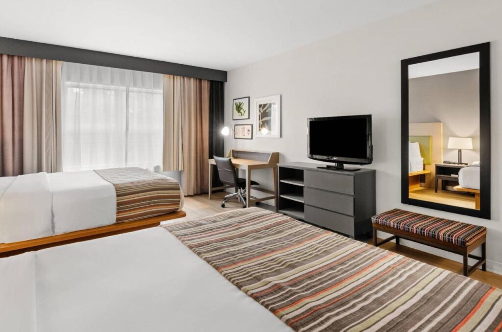 Country Inn & Suites by Radisson, Roanoke, VA - Image 3