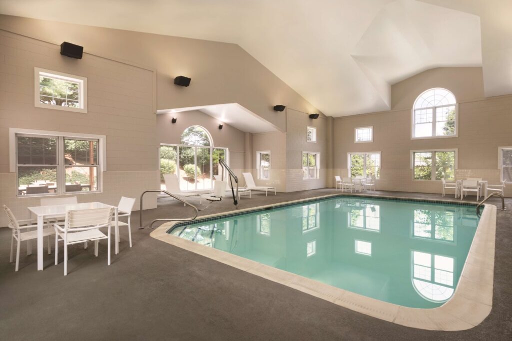 Country Inn & Suites by Radisson, Roanoke, VA - Image 6
