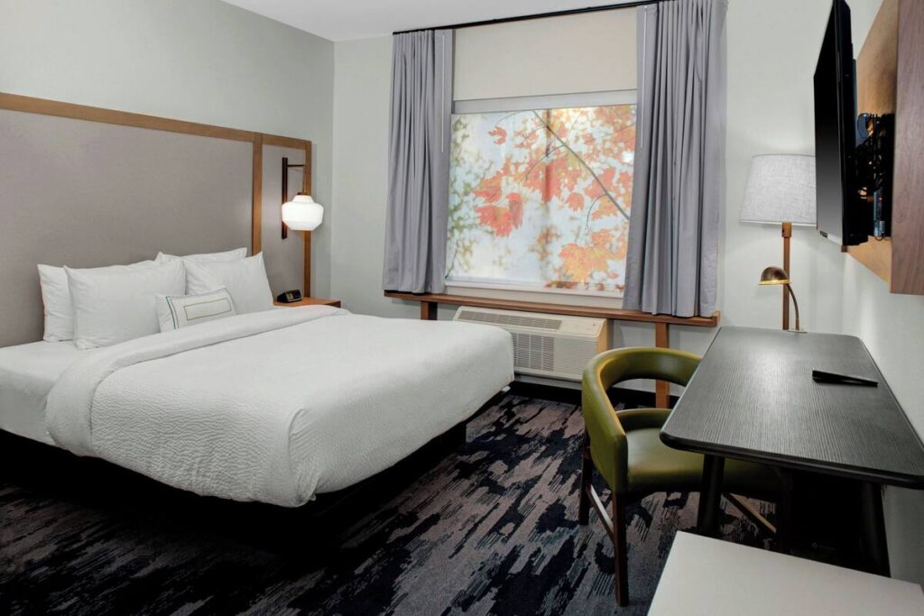 Fairfield Inn & Suites by Marriott Roanoke Salem - Image 2
