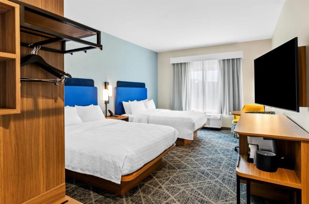 Hampton Inn Daleville - Image 6