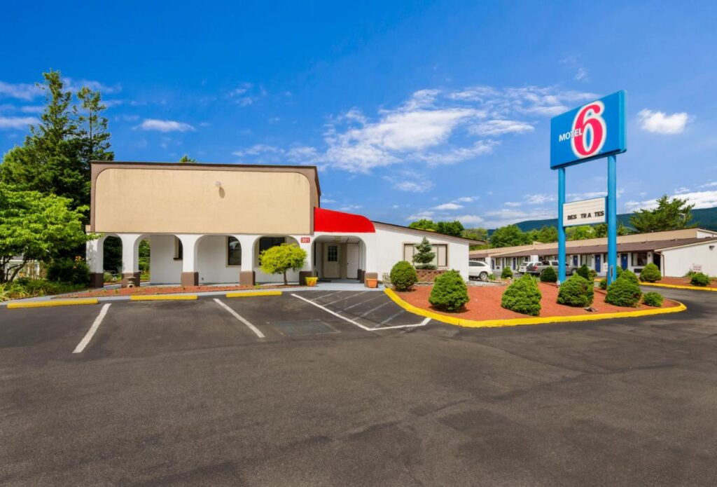 Motel 6-Salem, VA - Image 1