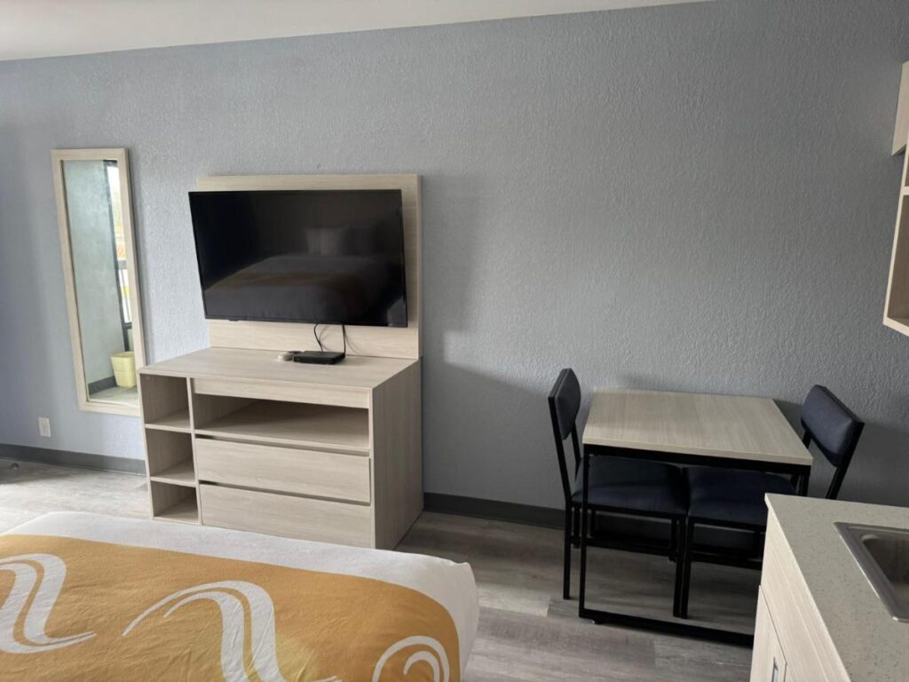 Quality Inn Christiansburg - Blacksburg - Image 2