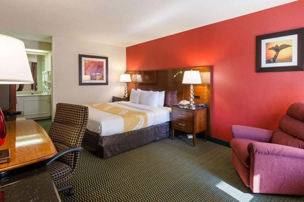Quality Inn Christiansburg - Blacksburg - Image 3