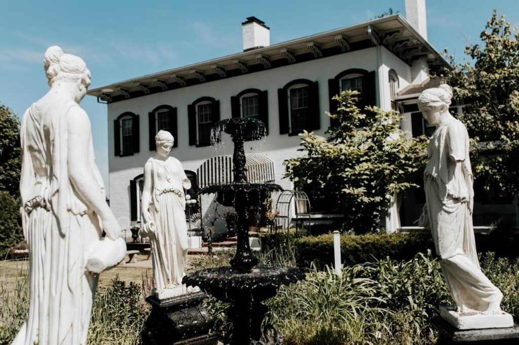 Maxwell Mansion Hotel - Image 1