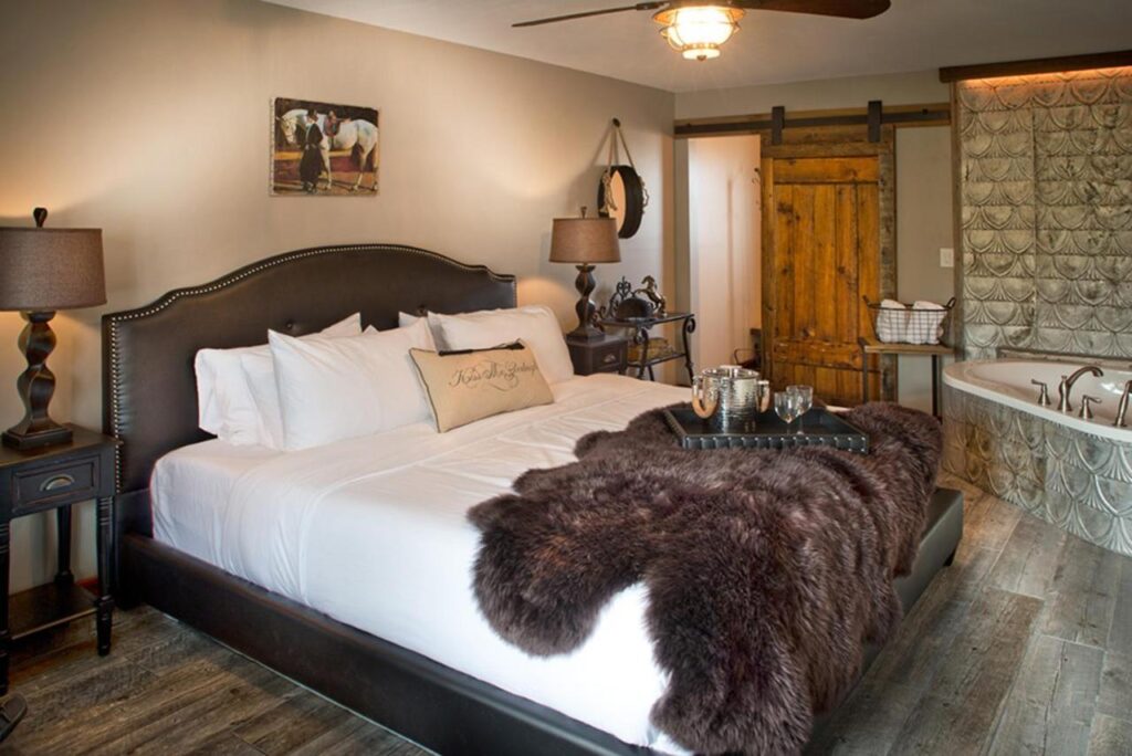 Maxwell Mansion Hotel - Image 3