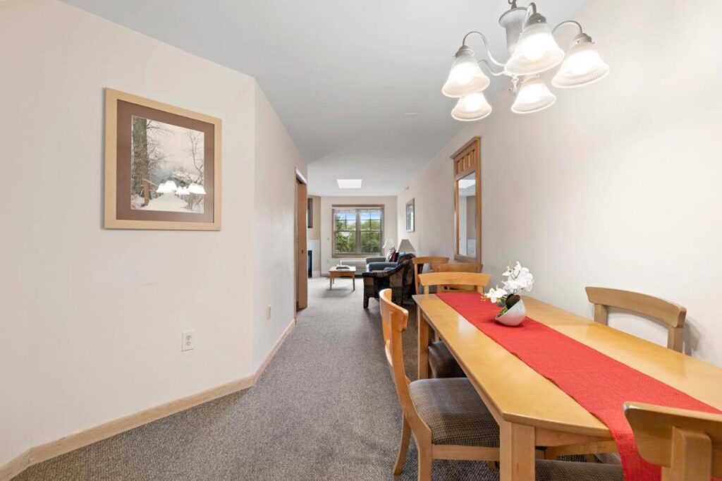 Mill Creek Hotel - Image 5