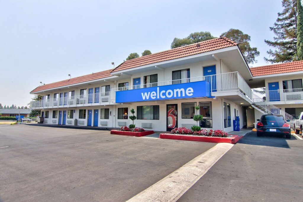 Motel 6-West Sacramento, CA - Image 5