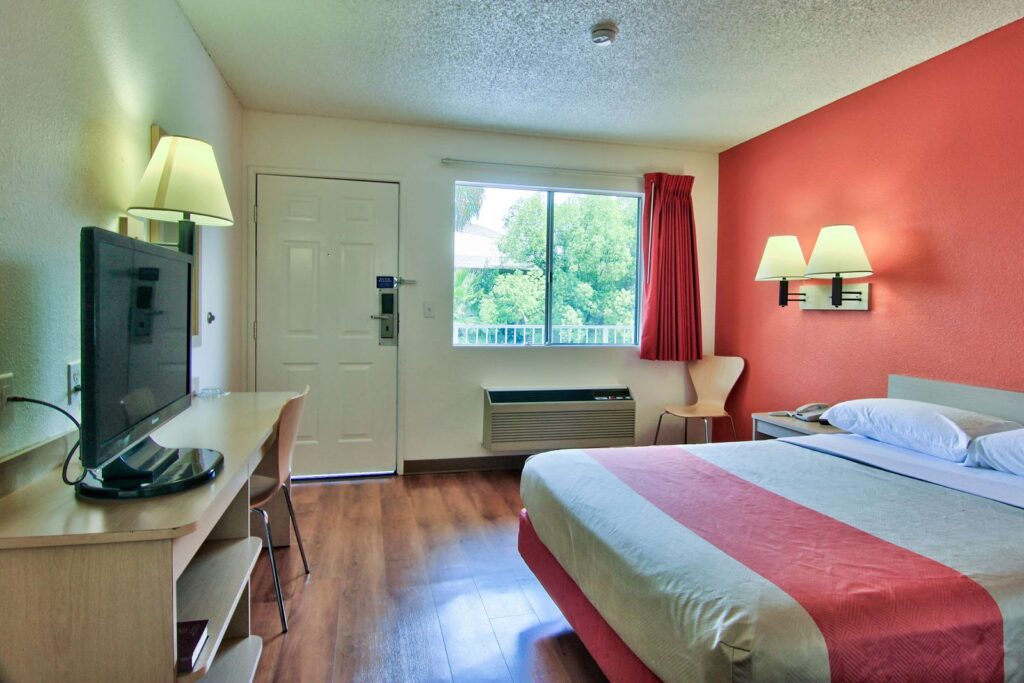 Motel 6-West Sacramento, CA - Image 6