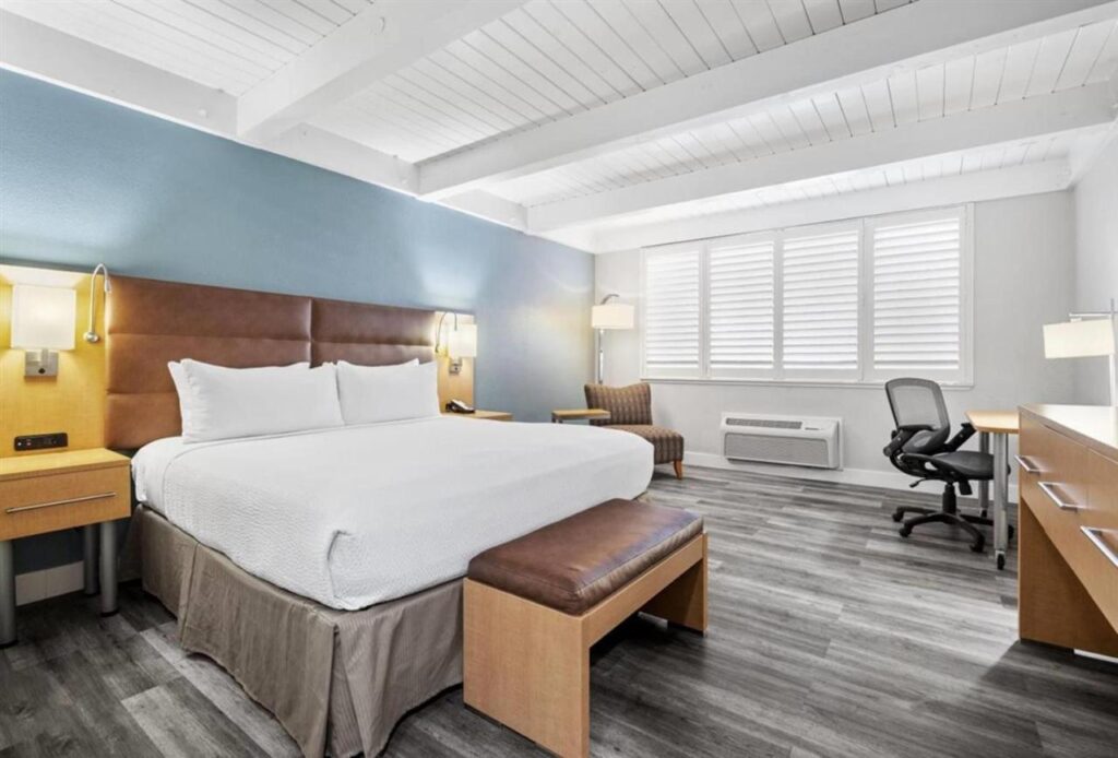 Prodigy Hotel, a Days Inn by Wyndham - Image 2