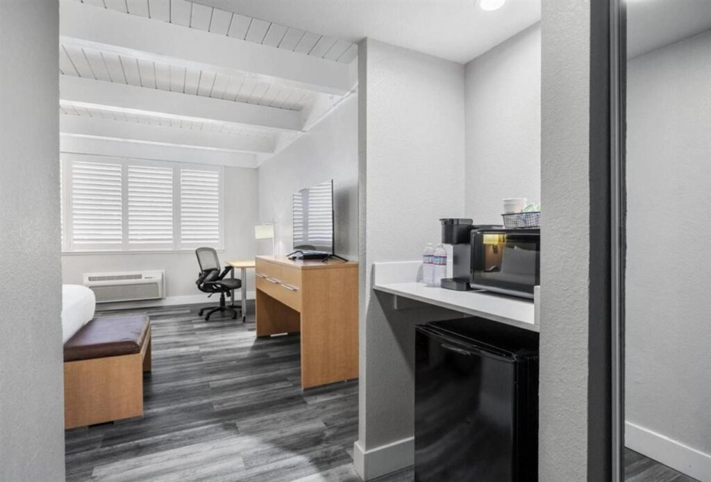 Prodigy Hotel, a Days Inn by Wyndham - Image 3