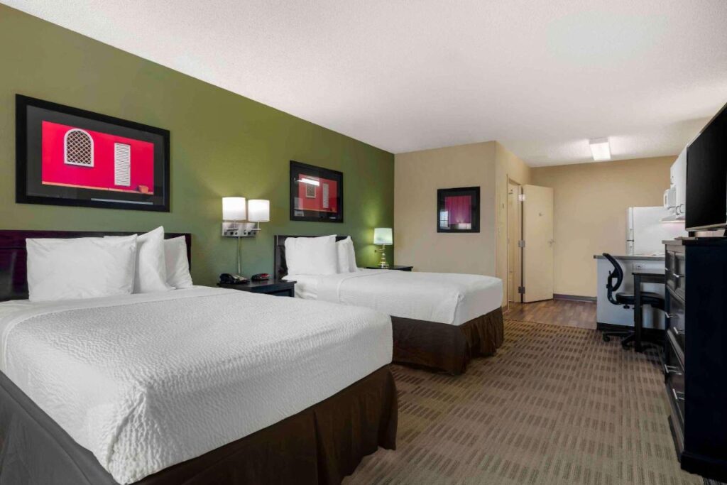 Studio 6 Extended Stay Sacramento Arden Way CA - Image 5