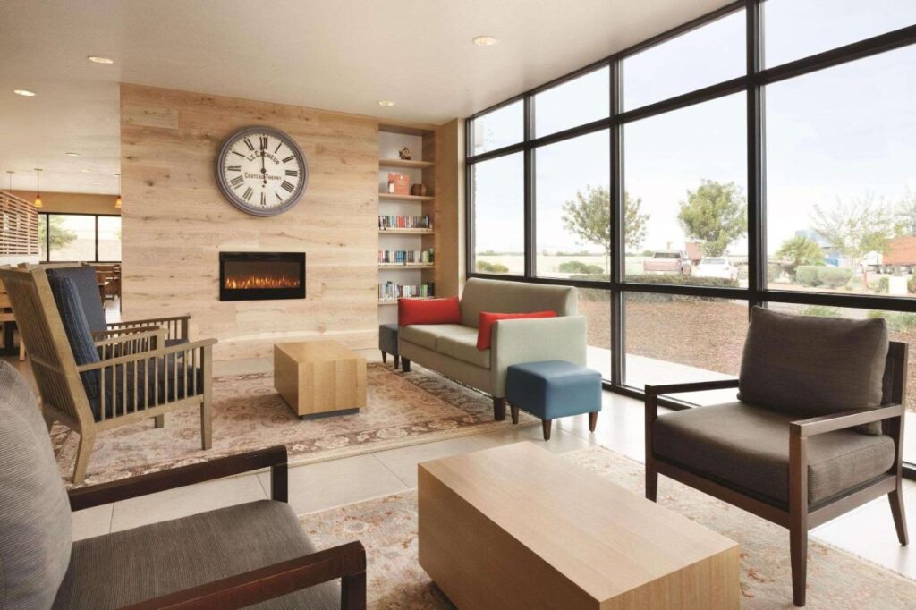 University Hotel Davis Area by IHG - Image 1