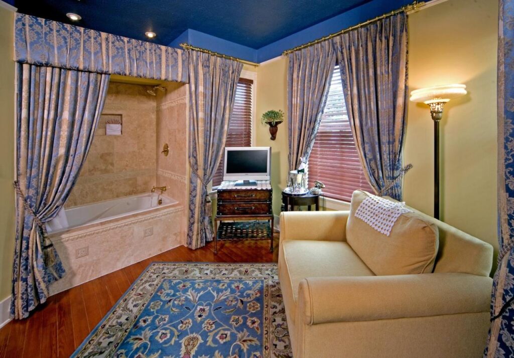 Cedar House Inn - Image 3