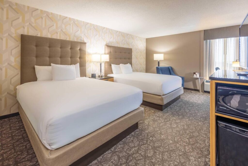 Drury Inn & Suites St. Louis Airport - Image 1
