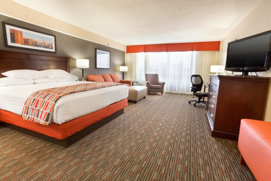 Drury Inn & Suites St. Louis Airport - Image 6