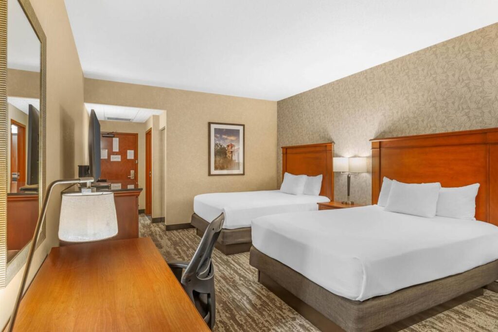 Drury Inn & Suites St. Louis Brentwood - Image 2