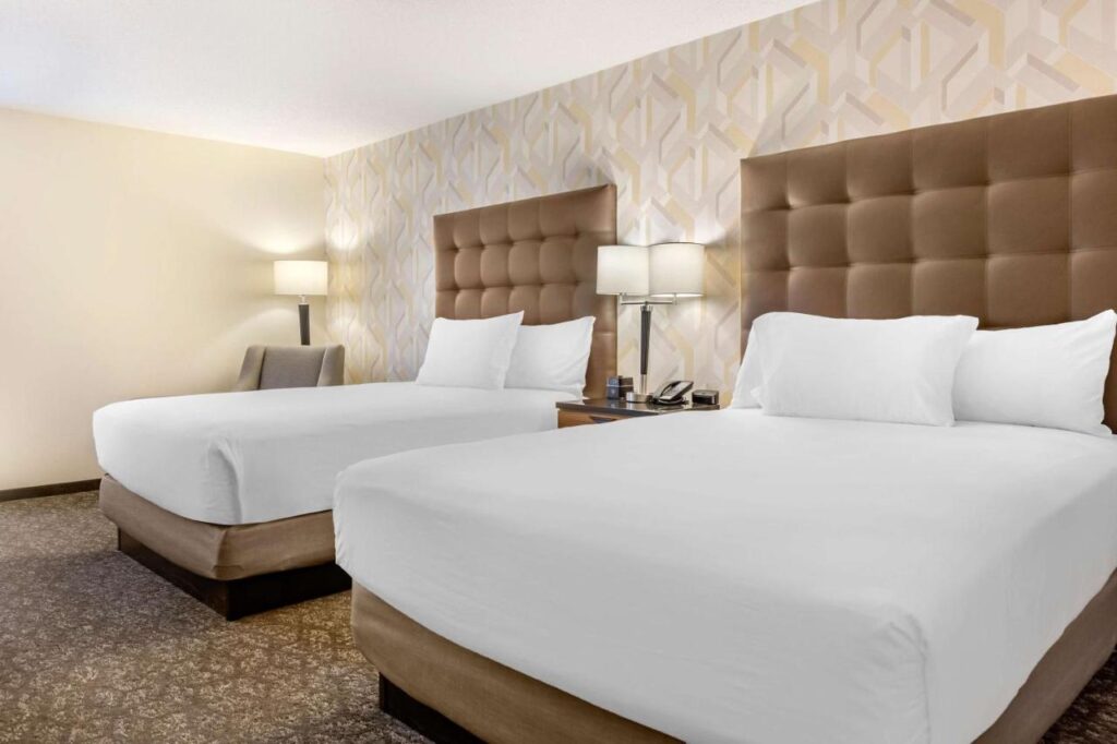 Drury Inn & Suites St. Louis-Southwest - Image 3
