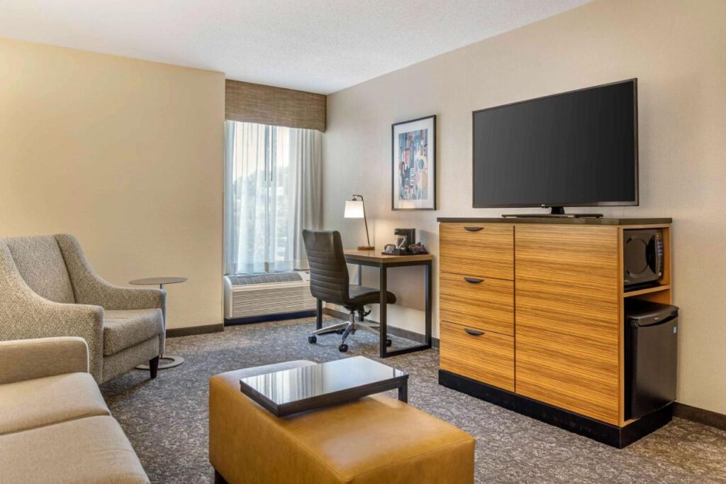 Drury Inn & Suites St. Louis-Southwest - Image 6
