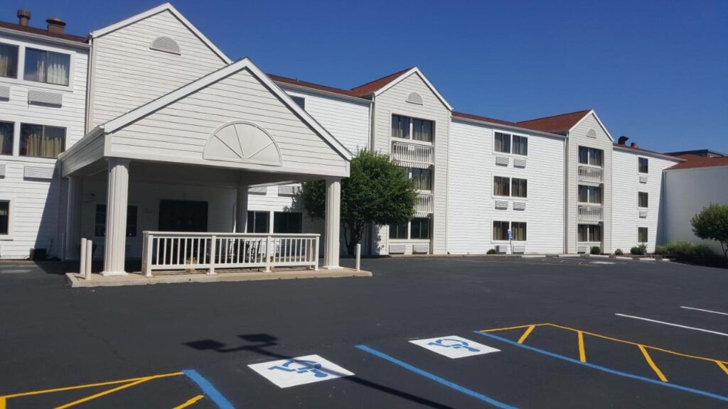Motel 6-Maryland Heights, MO - Image 1