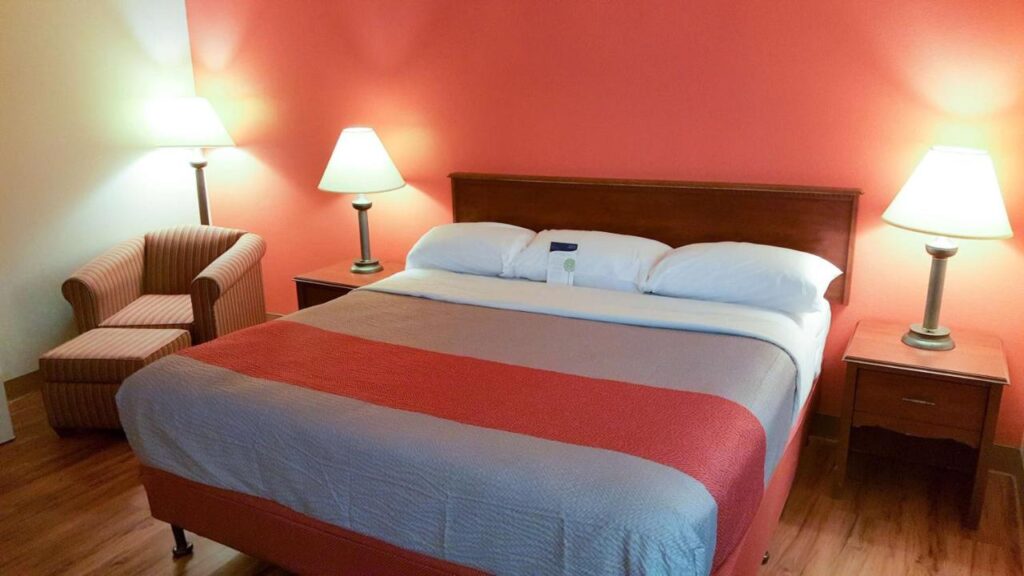 Motel 6-Maryland Heights, MO - Image 3