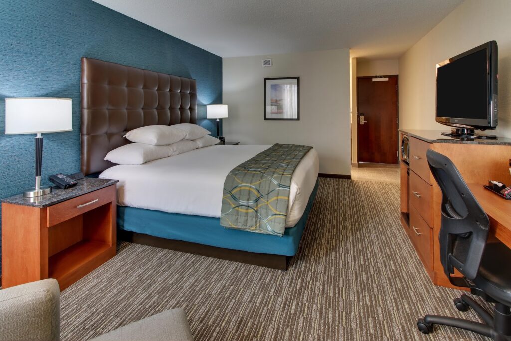 Pear Tree Inn St. Louis Airport - Image 6