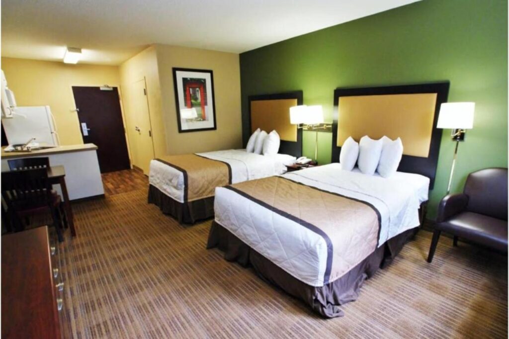 Studio 6 Corporate Extended Stay Chicago Lisle IL - Image 2