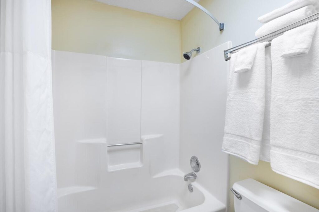 Days Inn by Wyndham Monticello - Image 3
