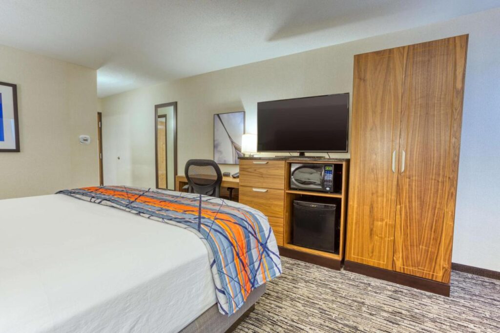 Drury Inn and Suites St Louis Collinsville - Image 4