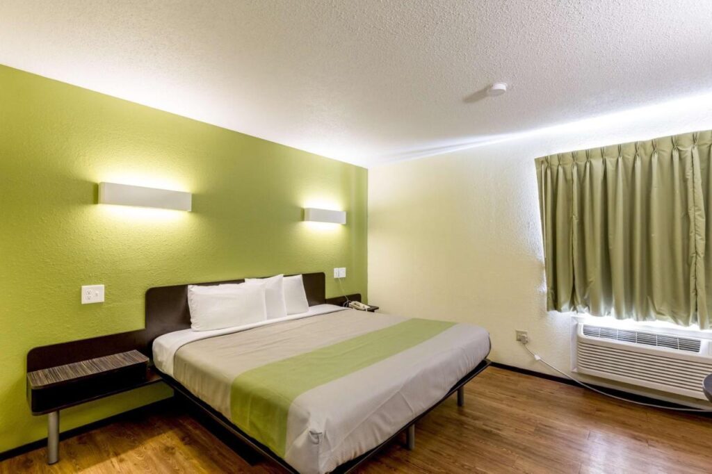 Motel 6-Troy, IL - Image 2