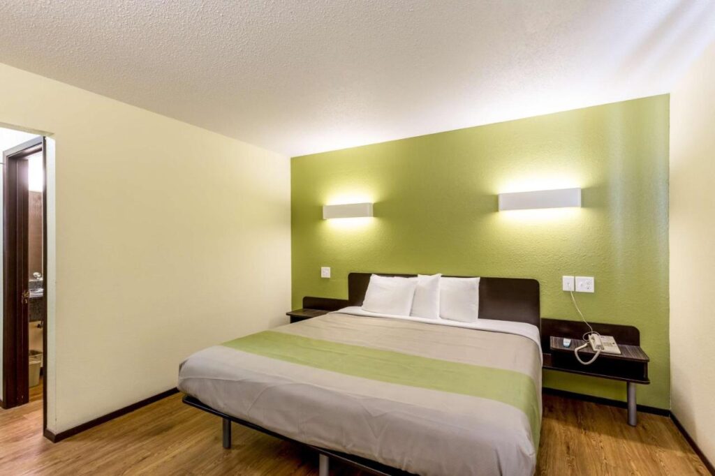 Motel 6-Troy, IL - Image 3