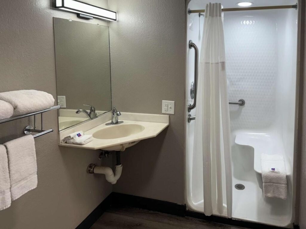 Motel 6-Bradenton, FL - Image 6