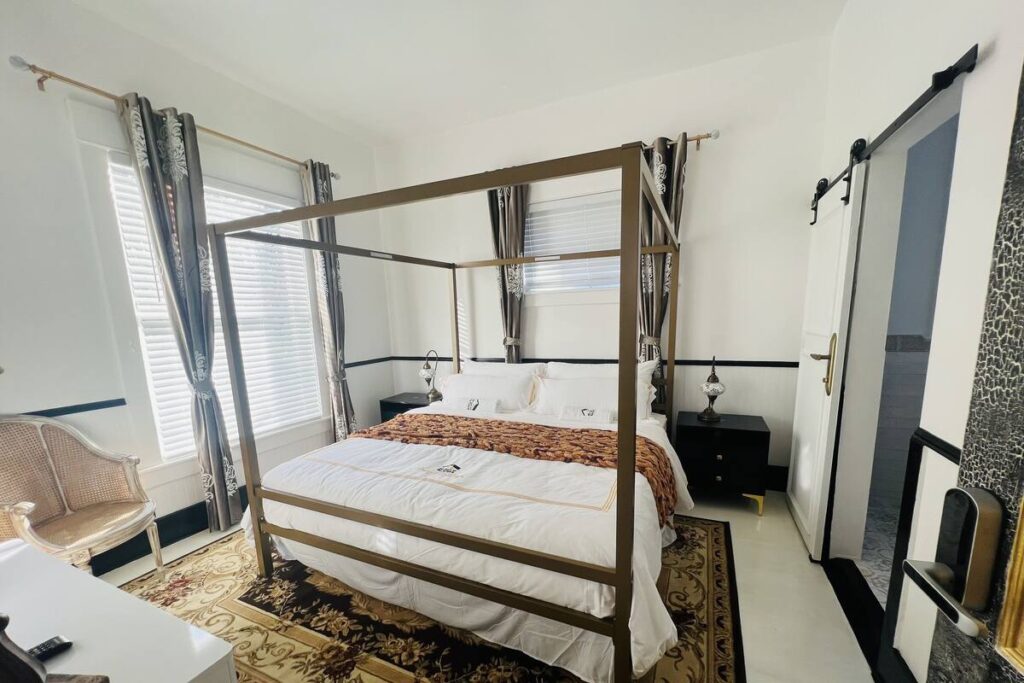 Prestige Collection, Hotel Boutique - Image 3