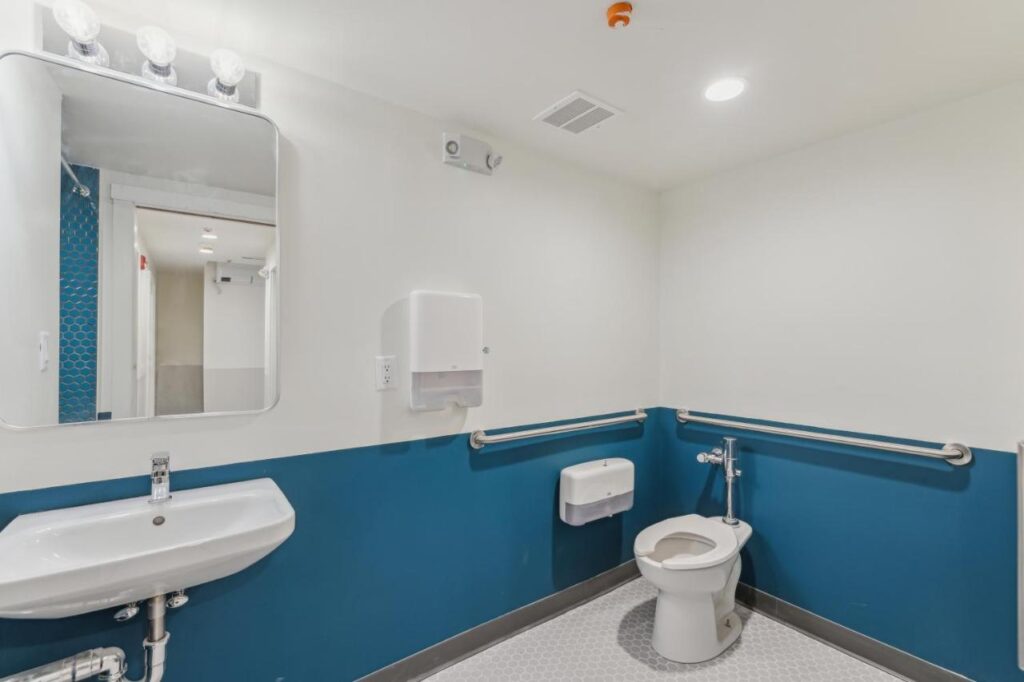 Meco Hotel - Image 2