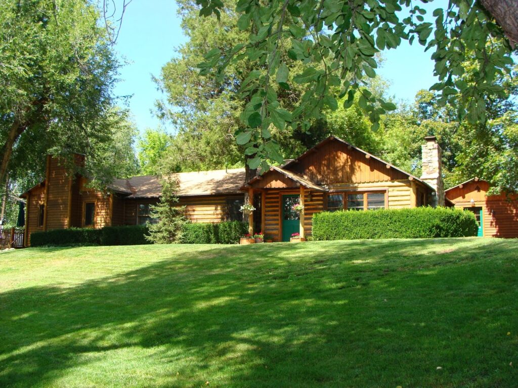 Engen Hus Bed and Breakfast - Image 6
