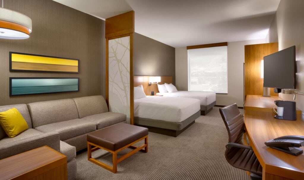 Hyatt Place Salt Lake City Farmington Station Park - Image 4