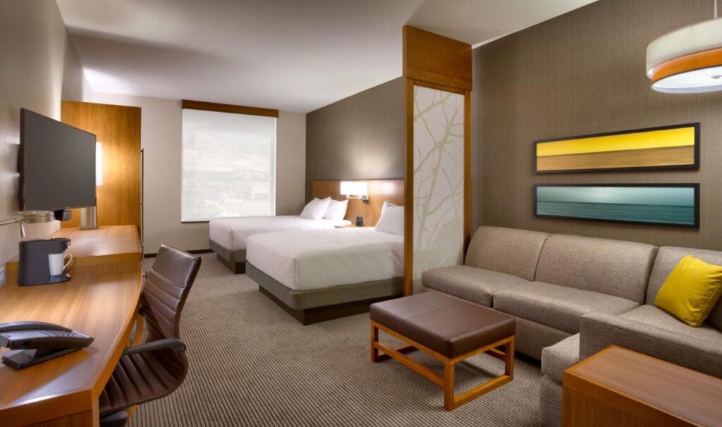Hyatt Place Salt Lake City Farmington Station Park - Image 5