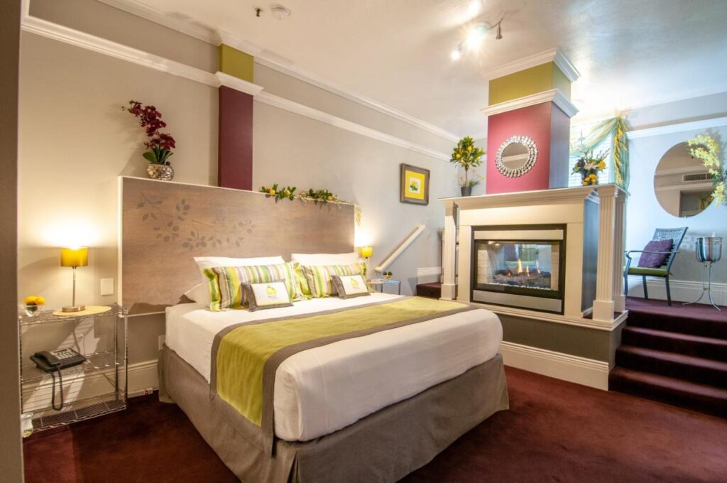 The Anniversary Inn - Fifth South - Image 4