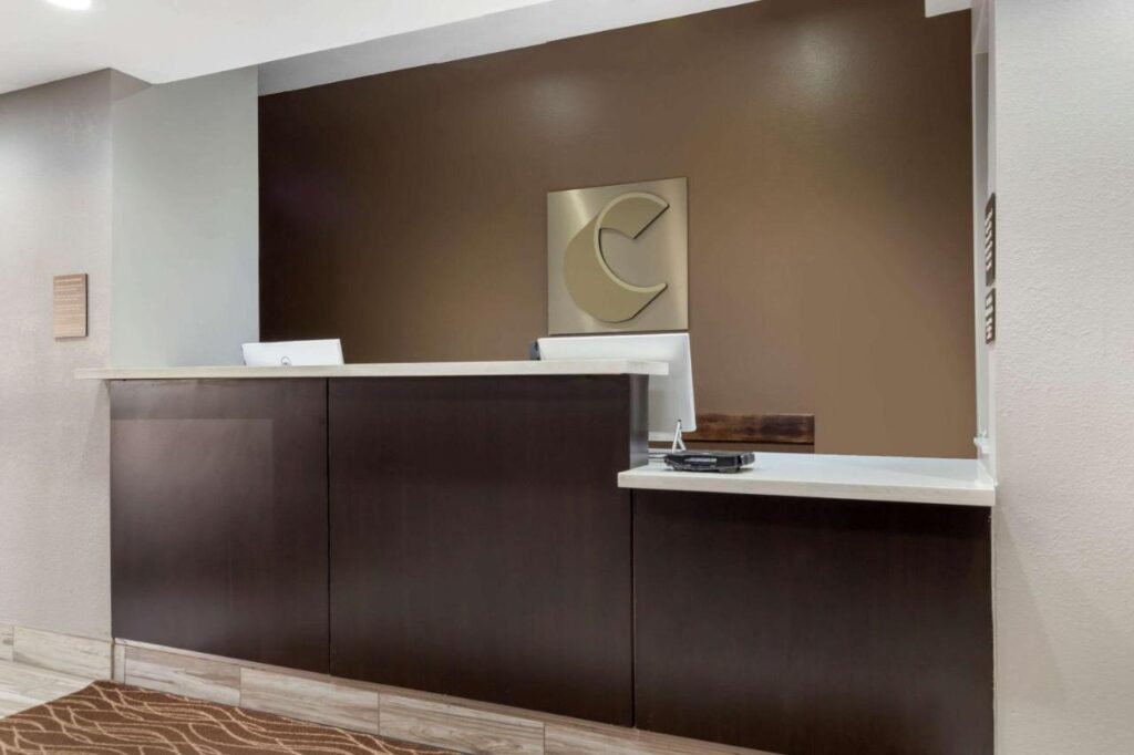 Comfort Inn & Suites Near Medical Center - Image 1