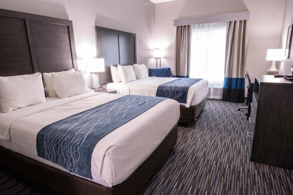 Comfort Inn & Suites Near Medical Center - Image 4