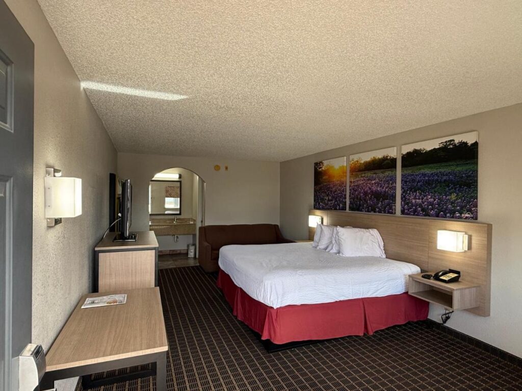 Days Inn by Wyndham San Antonio Interstate Hwy 35 North - Image 5
