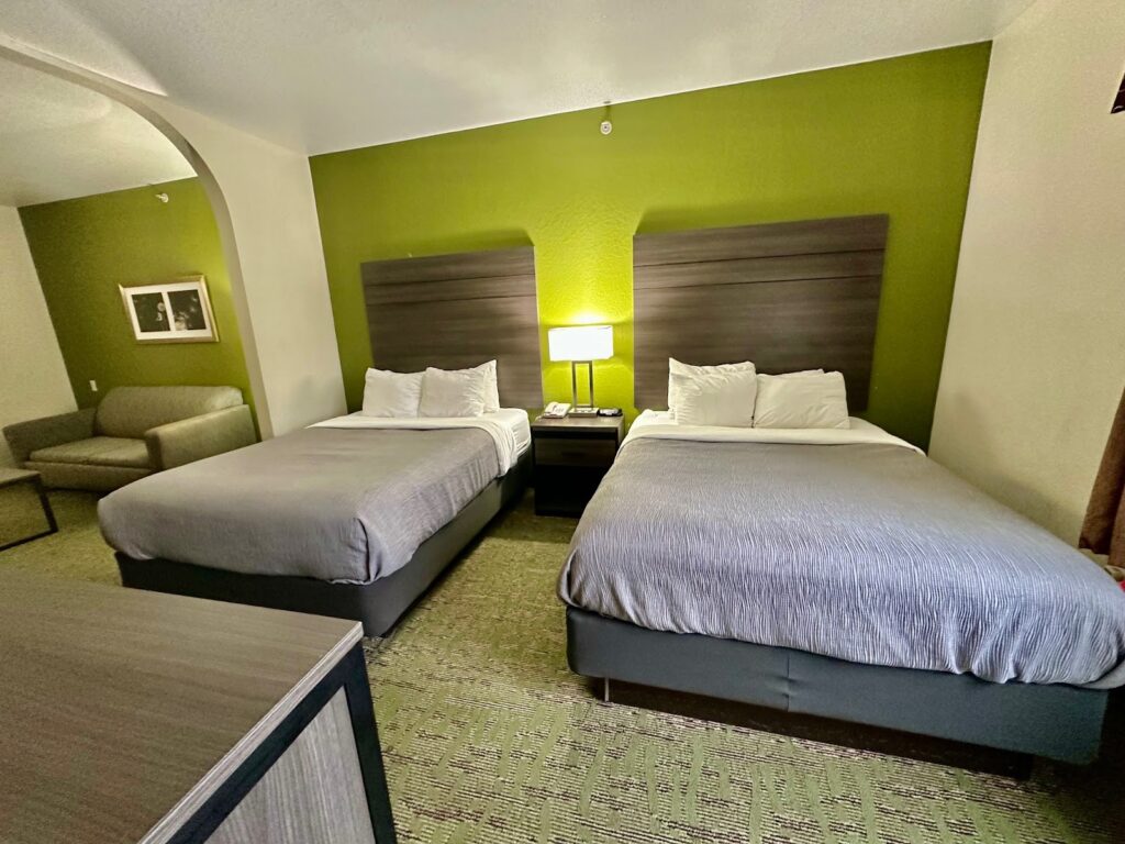 Quality Suites San Antonio Brooks City Base - Image 5