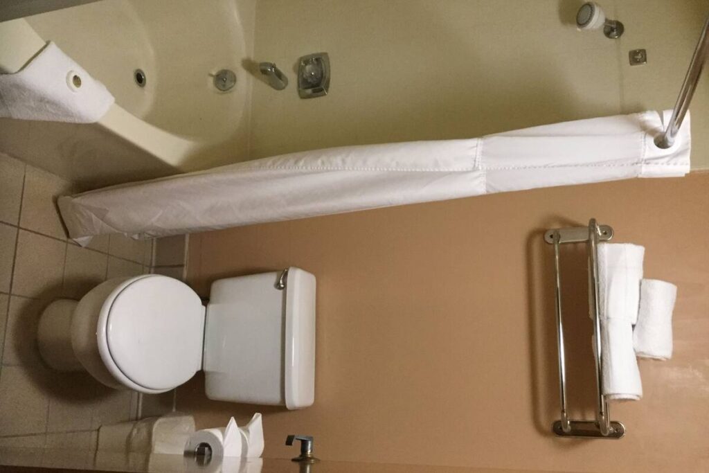 G T Hotels Inn & Suites Extended Stay - Image 4