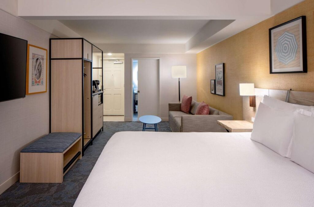 Hilton Garden Inn Dana Point Doheny Beach - Image 2