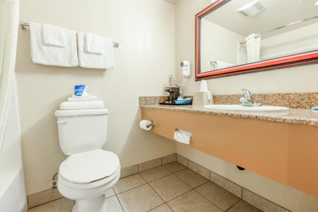 Hotel Avenida, San Clemente Beach - Image 4