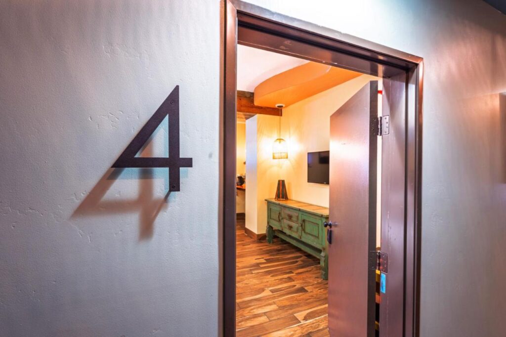 Nomads Hotel - Image 4