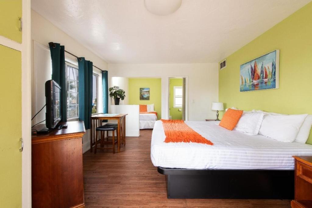 The Patriots Boutique Motel - Image 1