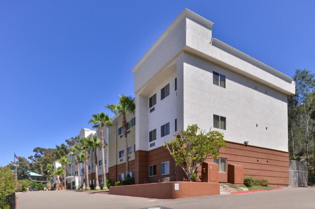 Candlewood Suites San Diego by IHG - Image 1