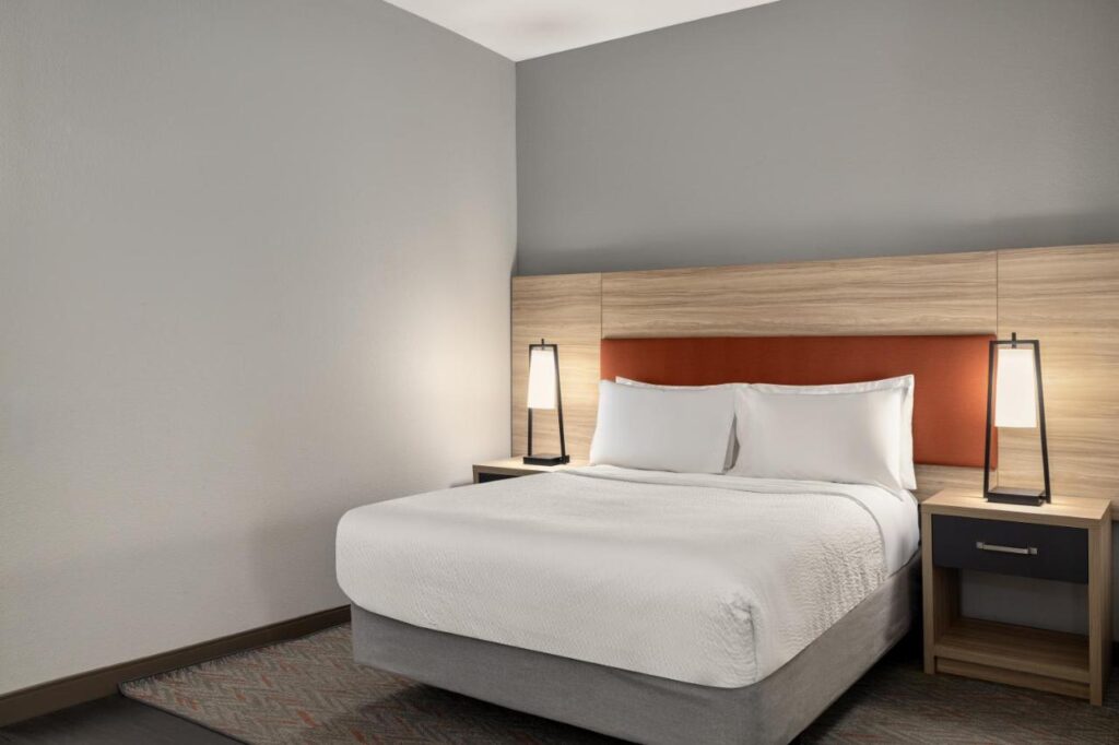 Candlewood Suites San Diego by IHG - Image 2