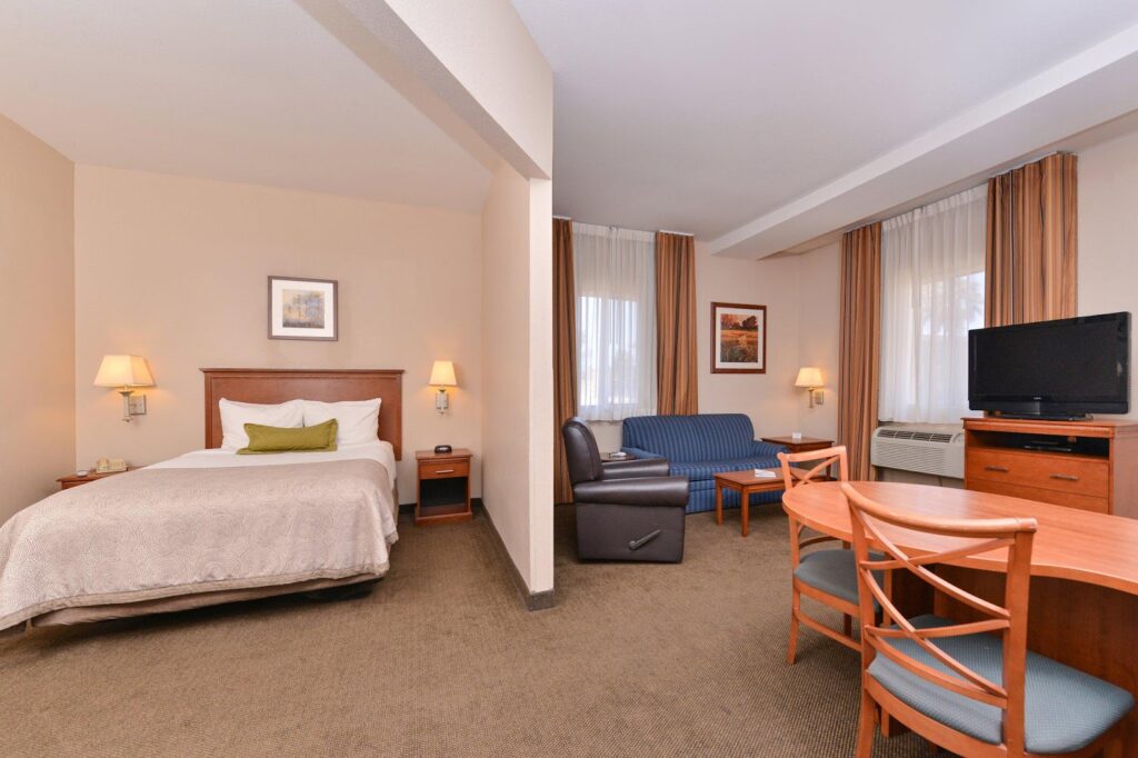 Candlewood Suites San Diego by IHG - Image 6